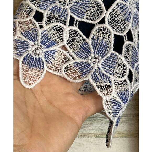 Badgley Mischka Nadina Women’s 8 Blue White Floral Lace Overlay Shift Mini Dress - Picture 6 of 7